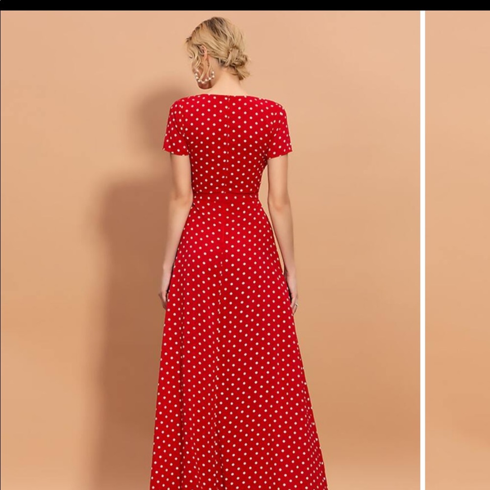 Beautiful dress , worn 1 time for photo set - Picture 2 of 3